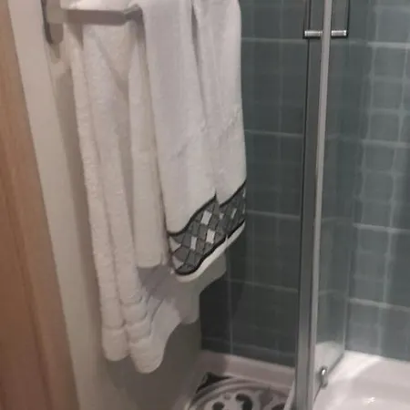 The Cozy Studio, Centre * Warna